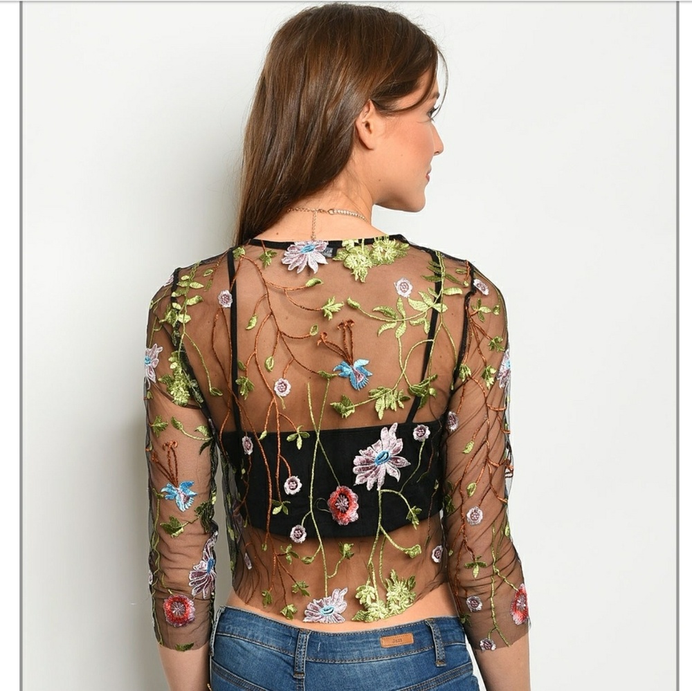 🔹Floral Mesh Top🔹 - Picture 2 of 6